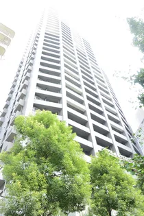 東京都新宿区西新宿7丁目【マンション】の外観