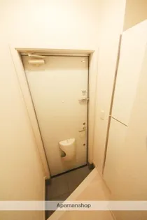 エヴァーライフ【202号室】の玄関