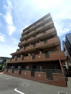 カルナック石鍋【1階】の外観
