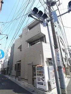 ラビット・イヤー・アイリス【2階】の外観