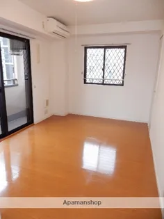 リバーサイド木場公園【2階】の居間