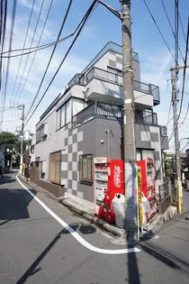 東京都新宿区上落合3丁目【マンション】の外観