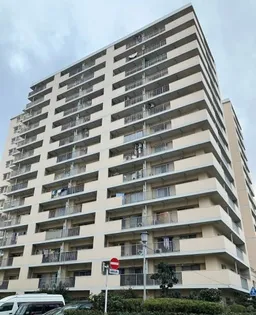 東京都新宿区北新宿4丁目【マンション】の外観