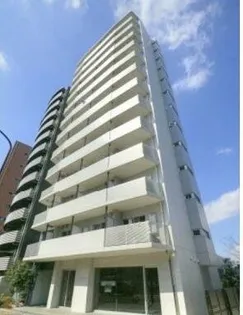 コンシェリア西新宿【4階】の外観