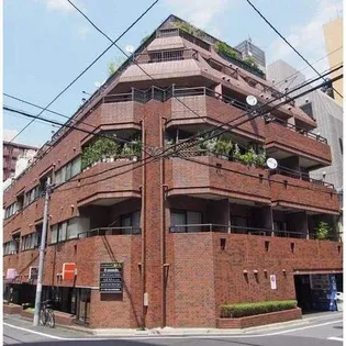 ロイヤルハイツ新宿御苑【2階】の外観