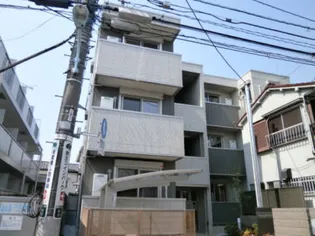 ファミール本町【1階】の外観