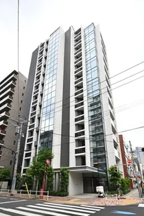 東京都新宿区四谷三栄町【マンション】の外観