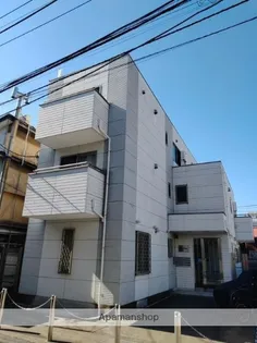 URBANS新宿【1階】の外観