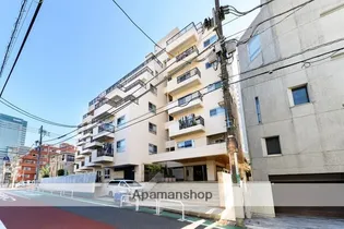 マンション市ヶ谷【1階】の外観