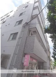 クイーンズコート福住の画像