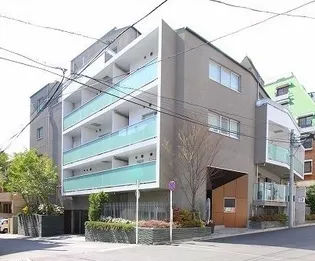 プラウドフラット南青山【3階】の外観