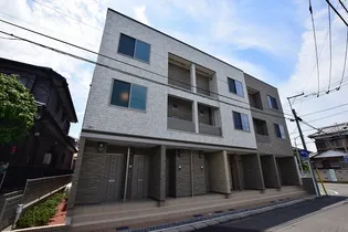 プレジオーソ【2階】の外観