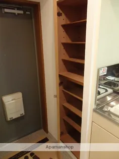 KSキャトルセゾンⅢ【301号室】の玄関