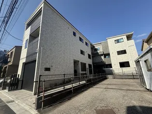 S.T.R【2階】の外観