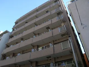 アクロス新宿【3階】の外観