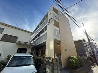 レオパレスクレスト笹塚【3階】の外観