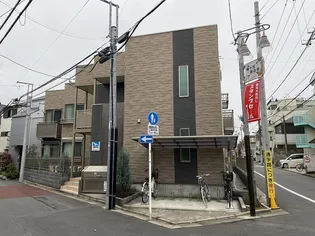 ラピス【1階】の外観