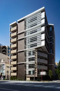 ディアナコート御苑内藤町【1階】の外観