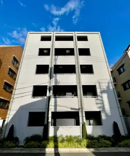 ラクラス四谷三丁目【3階】の外観