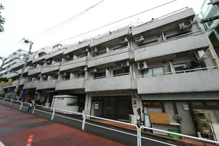 東京都新宿区舟町【マンション】の外観