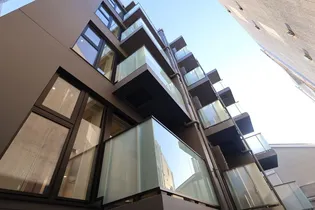 東京都渋谷区代々木1丁目【マンション】の外観