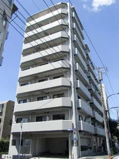 ヴェルト柿の木坂【5階】の外観