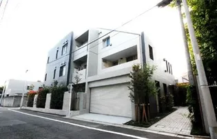 ガーデン都立大【3階】の外観