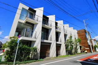 パークフラッツ祐天寺【3階】の外観