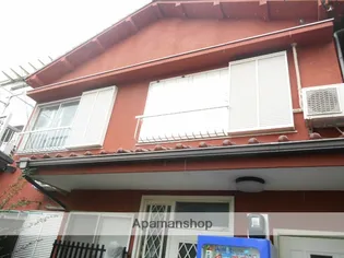 レッドハウス【2階】の外観