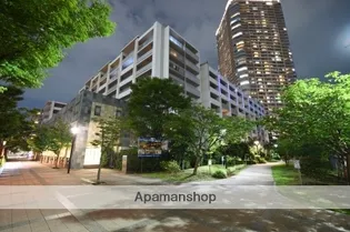 ロイヤルパークス豊洲【3階】の外観