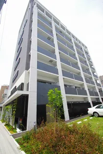 オズ レーベル【1階】の外観