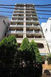 東京都新宿区新宿1丁目【マンション】の外観