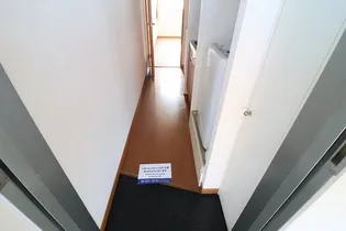 レオパレスメルベーユ【2階】の玄関