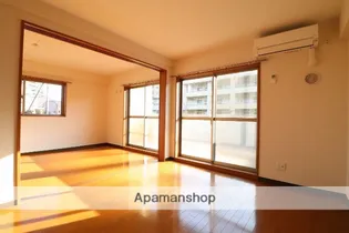 グランドール【2階】の居間