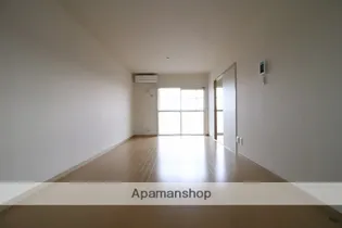 ピューラ城ヶ崎A棟【2階】の内装