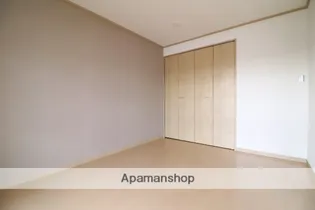 ピューラ城ヶ崎A棟【2階】の内装