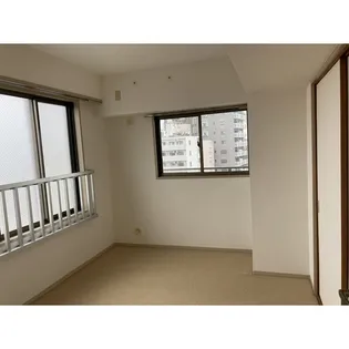 メゾン ド アストラ【8階】の居間