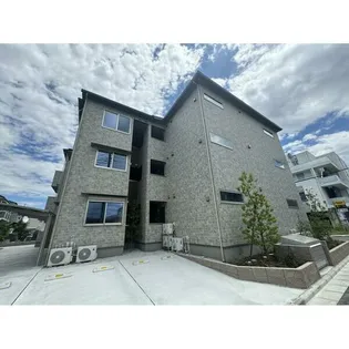 FOREST MAISON CREAWESTの画像