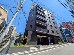 サントゥール駒込【3階】の外観