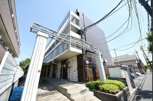 レオパレスチェリーガーデンA【2階】の外観