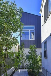 テラス上北沢【1階】の外観