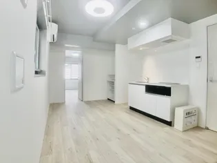 プラティーク世田谷サウス【3階】の居間