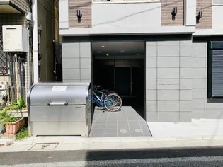 プラティーク世田谷サウス【3階】の外観