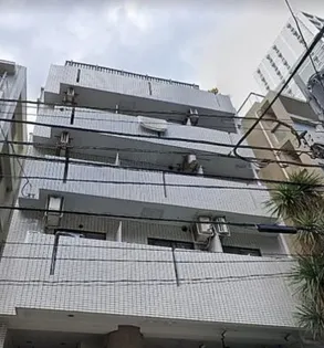 フラット16【4階】の外観