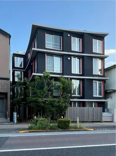 アパートメントクロ三軒茶屋【1階】の外観