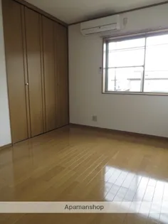 パーシモンヒルズ【2階】の居間