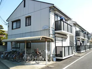 テラスシャルマンA棟【1階】の外観