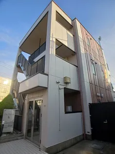 グラン・アヴェニール・B【1階】の外観