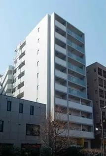 プラウドフラット早稲田【1階】の外観