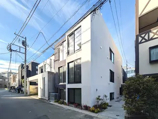 東京都中野区本町6丁目【マンション】の外観